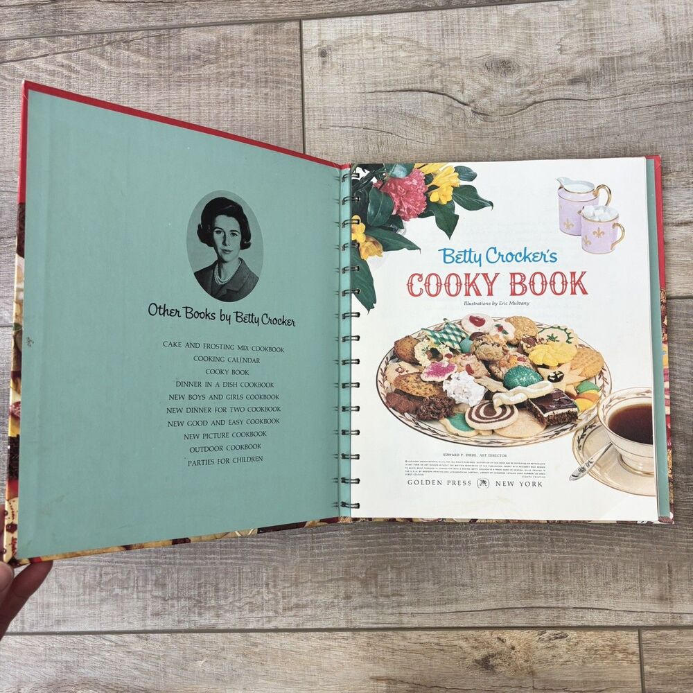 Vtg 1963 Betty Crocker's Cooky Book 1st Edition 8th Printing Spiral Bound HC - Picture 4 of 13